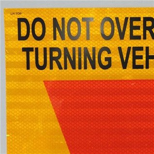 রিয়ার মার্কার প্লেট স্টিকারকে ওভারটেক করবেন না